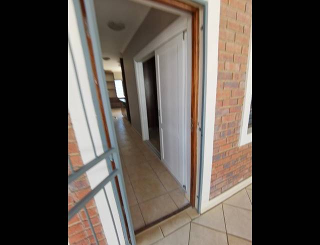 1 BEDROOM PROPERTY TO RENT IN DIE BULT